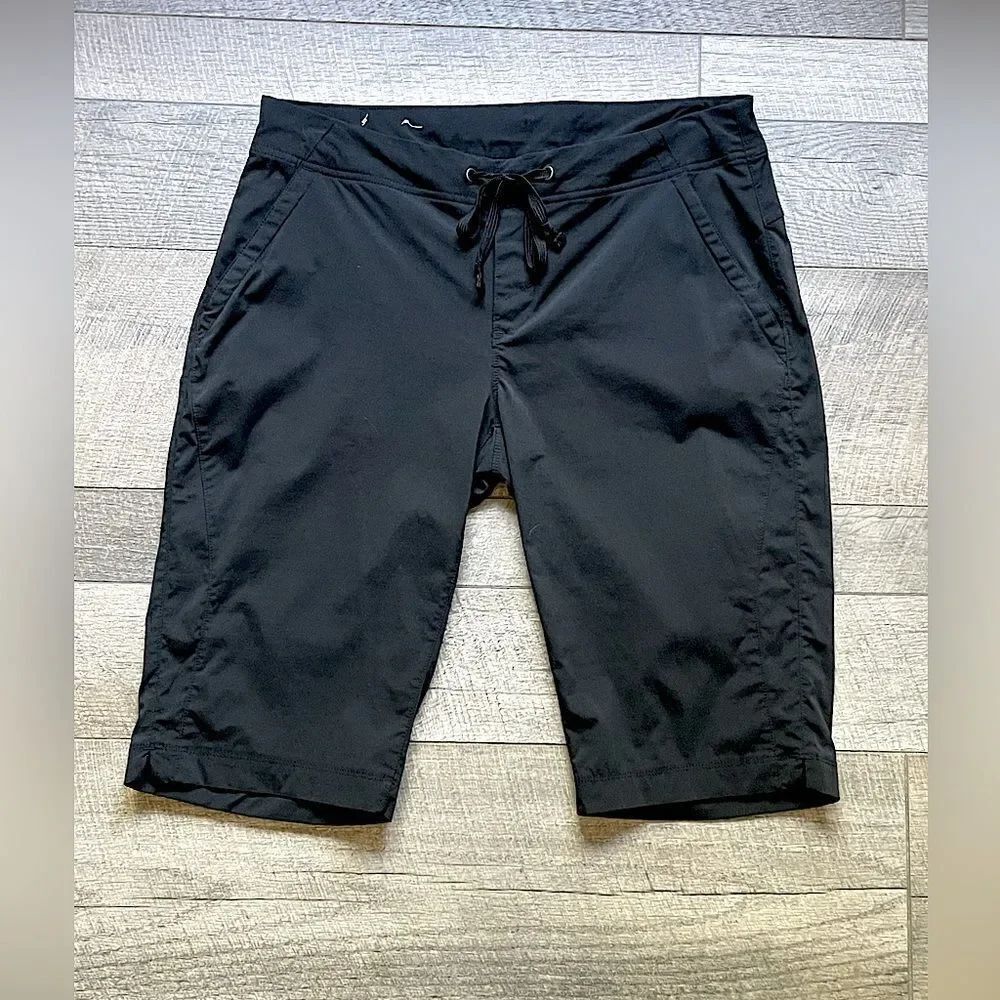 Men’s, Lightweight (Polyester/Nylon Blend), Black, Columbia Shorts. Size 10.
